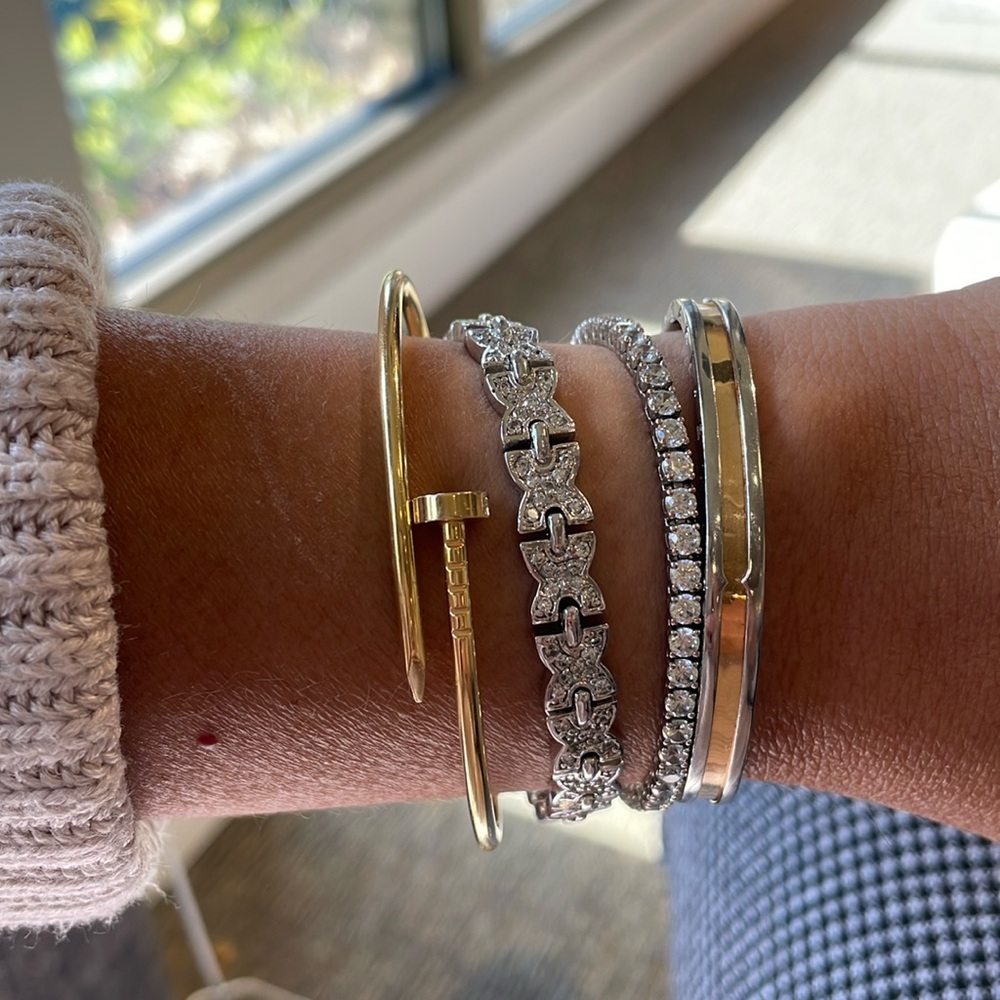CARTIER JUSTE UN CLOU BRACELET, SMALL Juste un Clou bracelet, width: 2.5 mm YG
